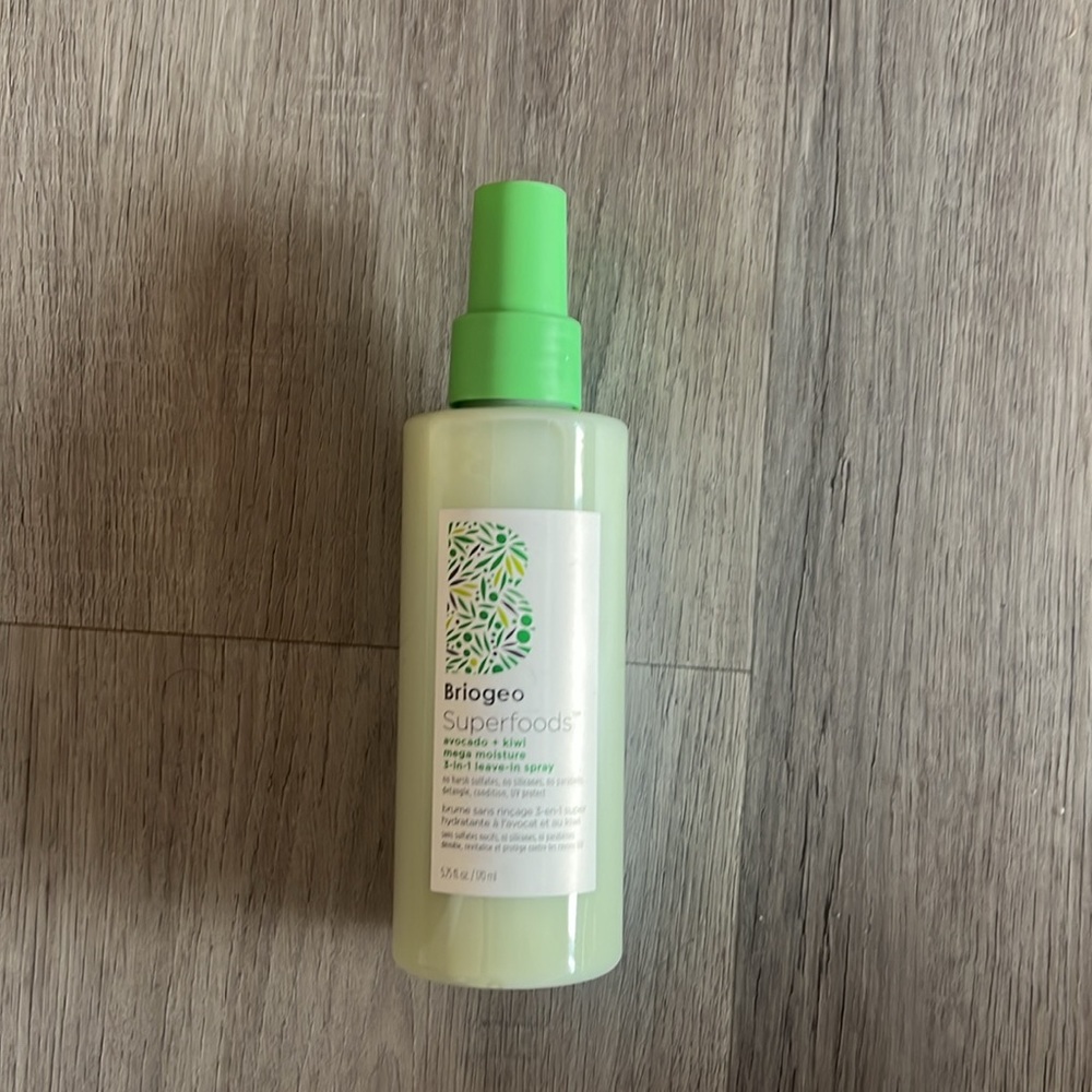 ❤️ Briogeo Superfoods™ Avocado + Kiwi Mega Moisture 3-in-1 Leave In Spray